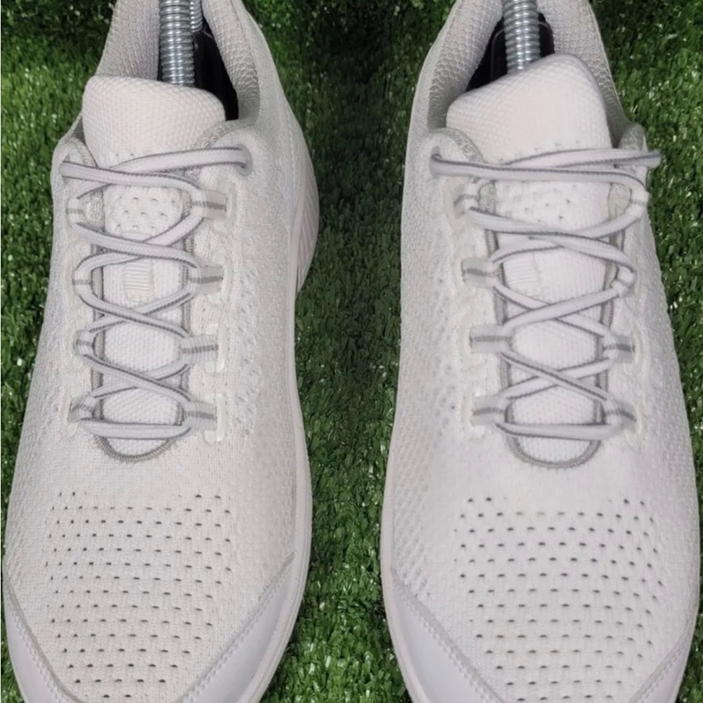SOLD! ORTHOFEET sneakers canvas, like new, size 9.5 Medium